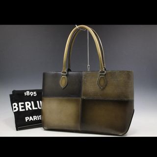 ベルルッティ(Berluti)の【ベルルッティ】トートバッグ/レザー/カリグラフィー/カーキブラウン(トートバッグ)