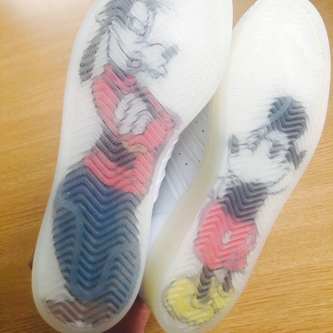 adidas(アディダス)の【新品未使用】アディダススーパースター　ディズニースニーカー　ミッキー　ドナルド メンズの靴/シューズ(スニーカー)の商品写真