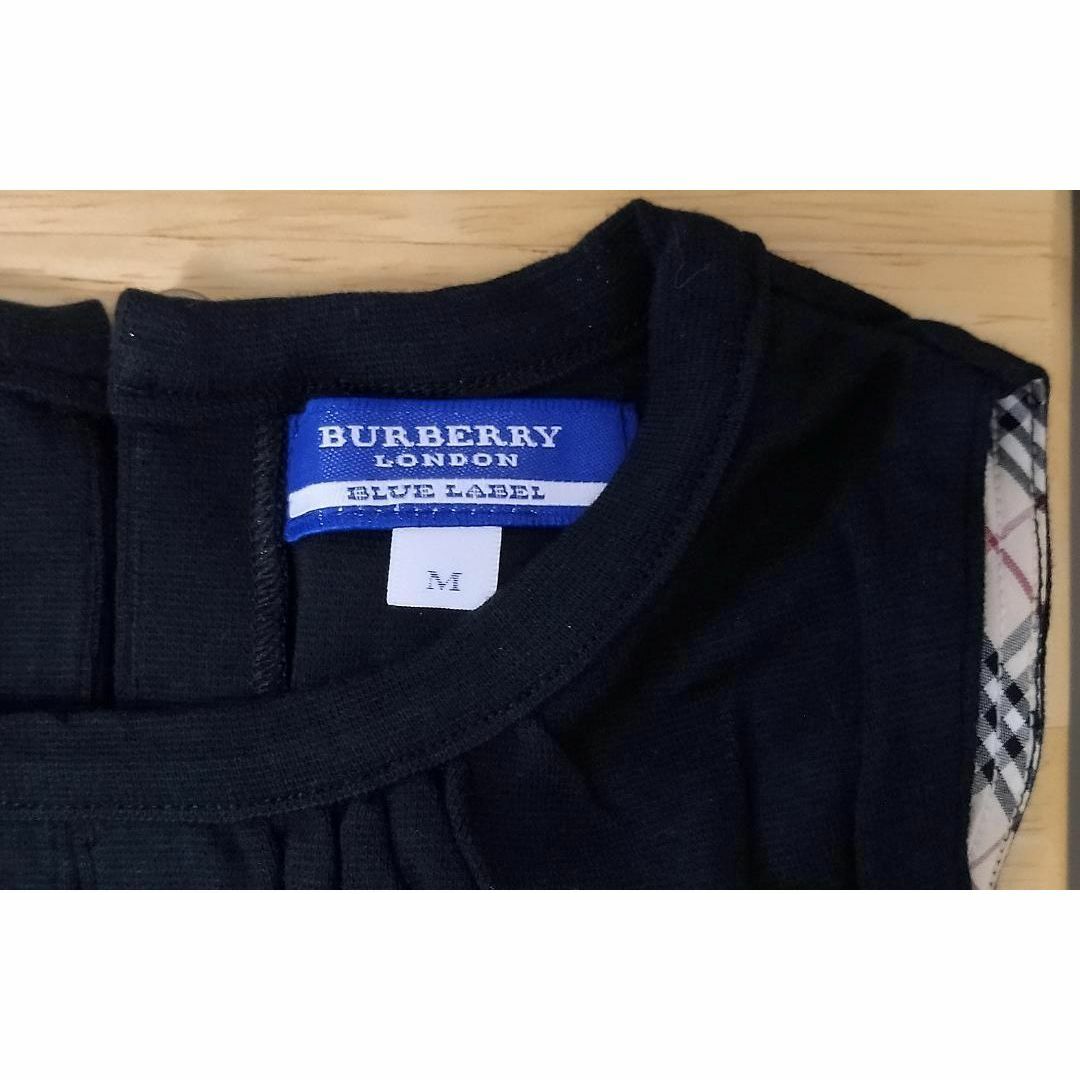 BURBERRY BLUE LABEL(バーバリーブルーレーベル)のバーバリーブルーレーベル　ノースリーブ 　黒　Ｍサイズ　新品未使用 レディースのトップス(カットソー(半袖/袖なし))の商品写真