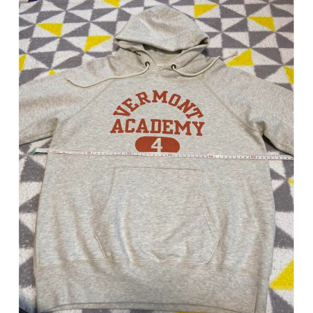 Champion(チャンピオン)のチャンピオン パーカー VERMONT ACADEMY サイズXL カレッジロゴ メンズのトップス(パーカー)の商品写真