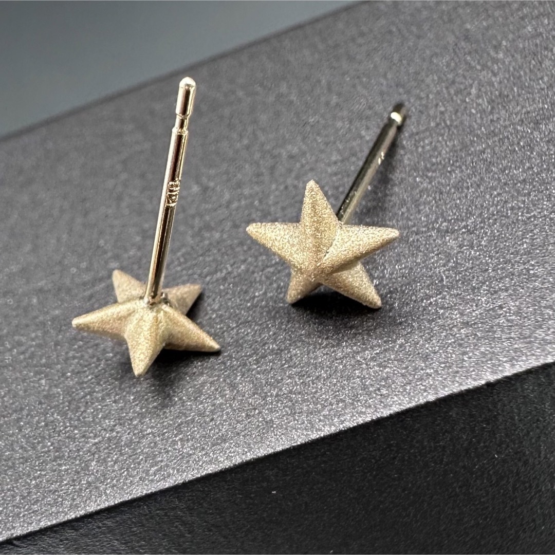 K18 YG スター 星 ピアス レディースのアクセサリー(ピアス)の商品写真