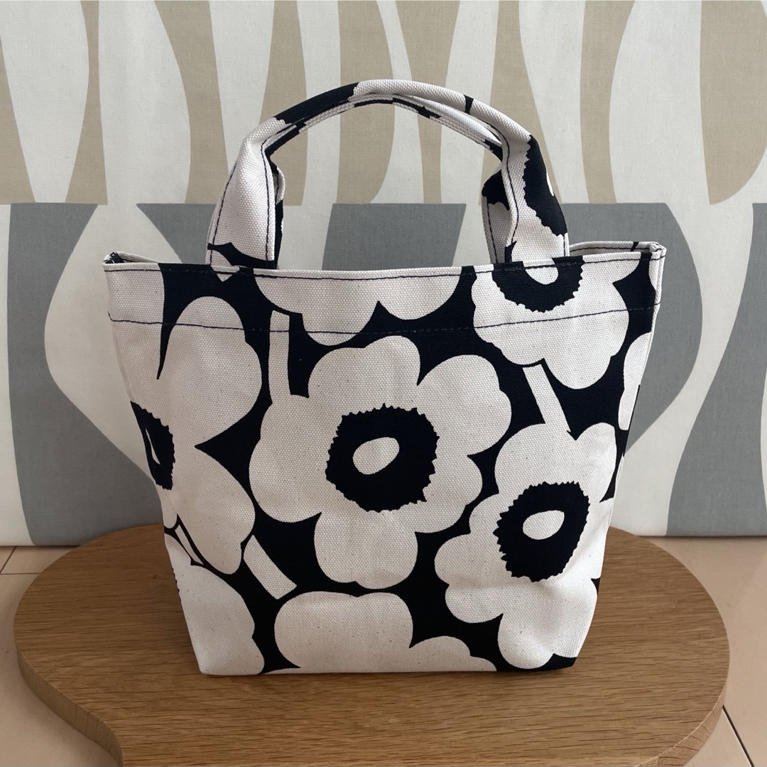 marimekko(マリメッコ)の新品 マリメッコ Mono Mini Unikko ウニッコ トートバッグ レディースのバッグ(トートバッグ)の商品写真