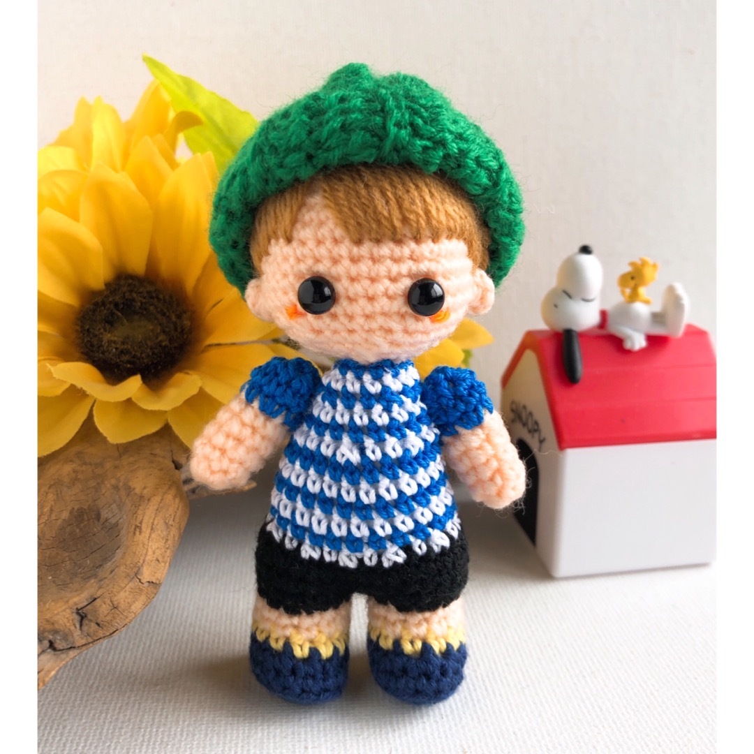 編みぐるみ　ニット帽の男の子 ハンドメイドのぬいぐるみ/人形(あみぐるみ)の商品写真