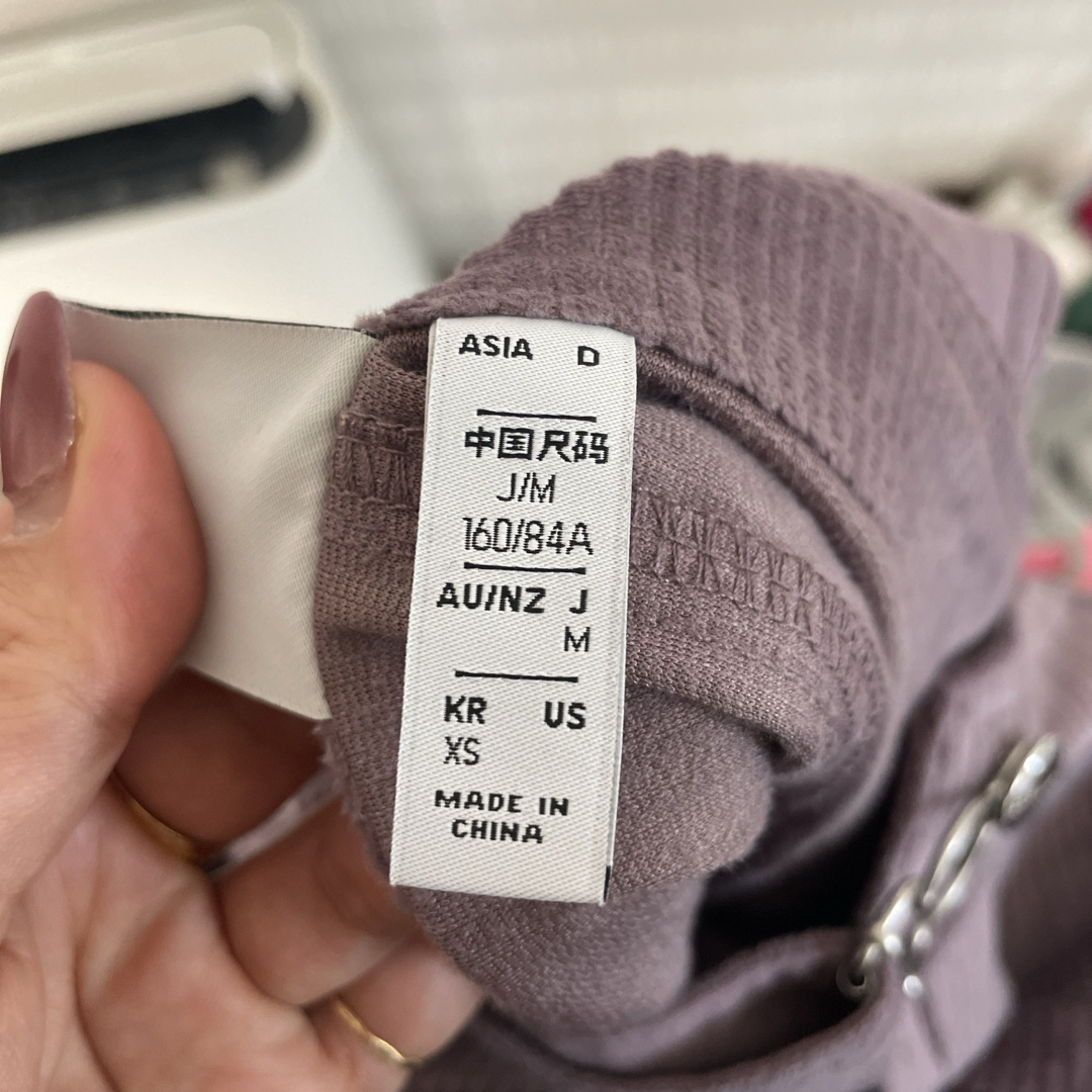 adidas(アディダス)のadidas コーデュロイスカート レディースのスカート(ひざ丈スカート)の商品写真