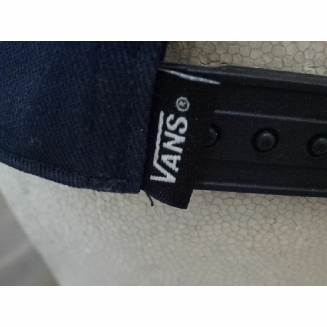 VANS(ヴァンズ)のUSA購入 アメカジ VANS【バンズ】 ロゴワッペン付 キャップ ネイビー メンズの帽子(キャップ)の商品写真