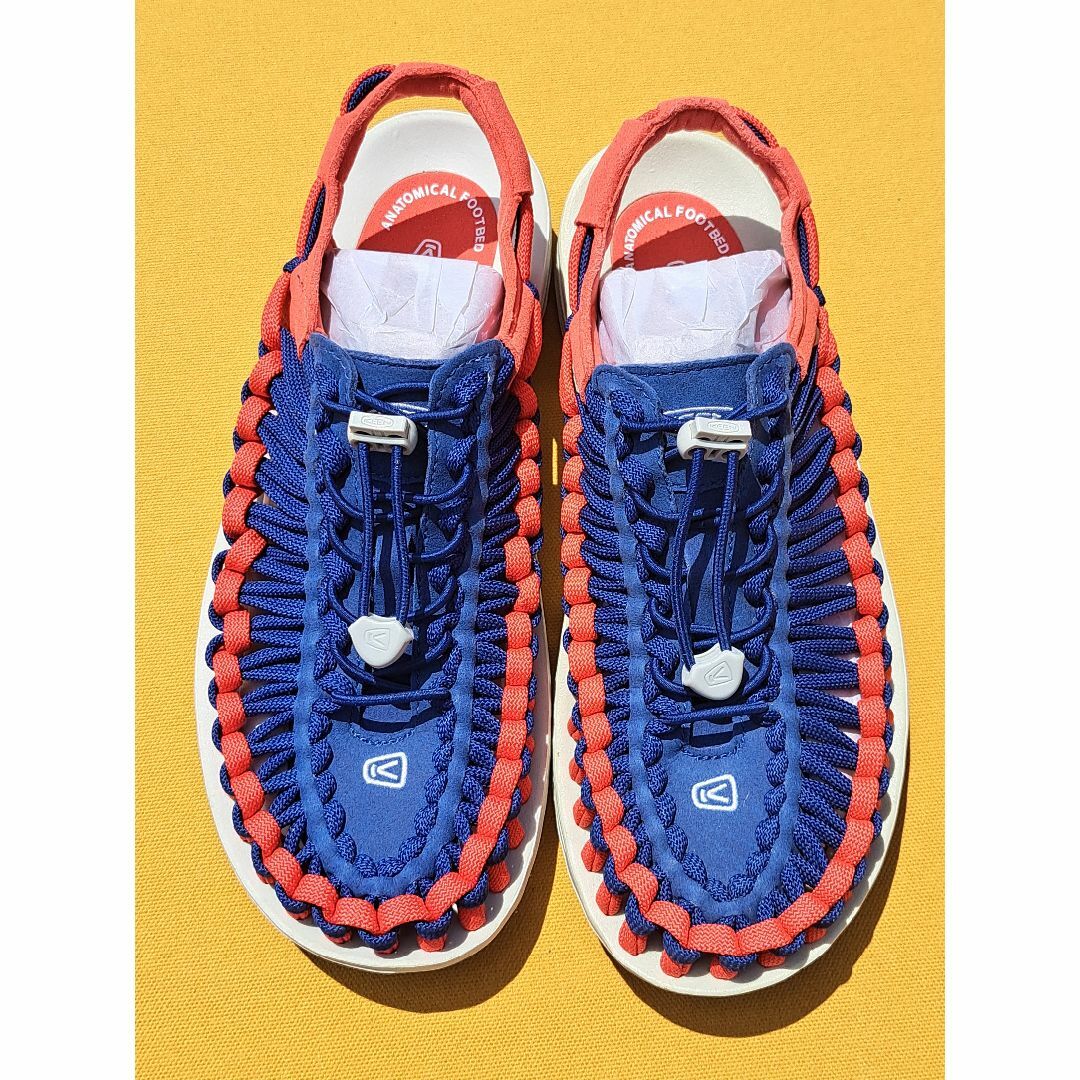 KEEN(キーン)のKEEN UNEEK FLAT 27,0cm BLUE/RED メンズの靴/シューズ(サンダル)の商品写真