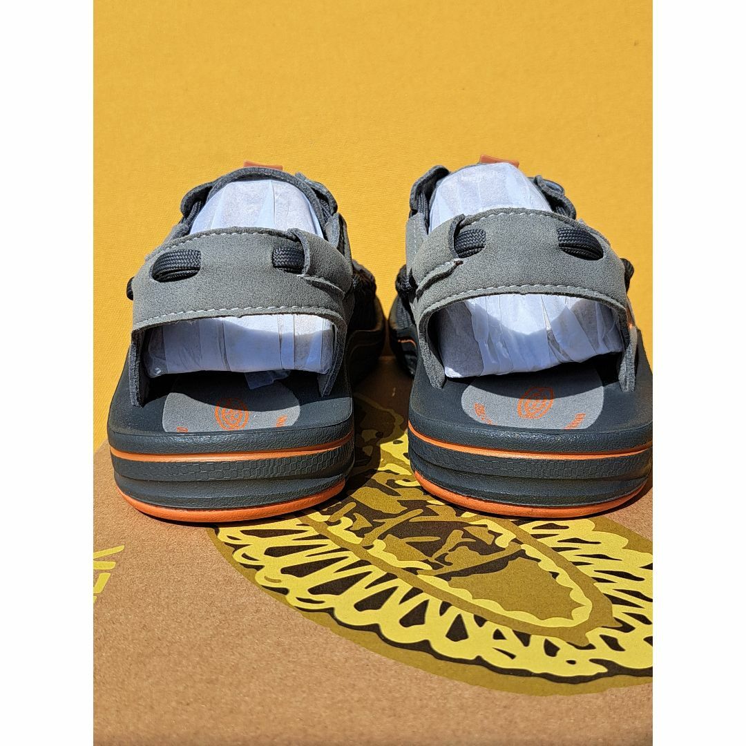 KEEN(キーン)のKEEN UNEEK FLAT 27,0cm GARGOYLE メンズの靴/シューズ(サンダル)の商品写真