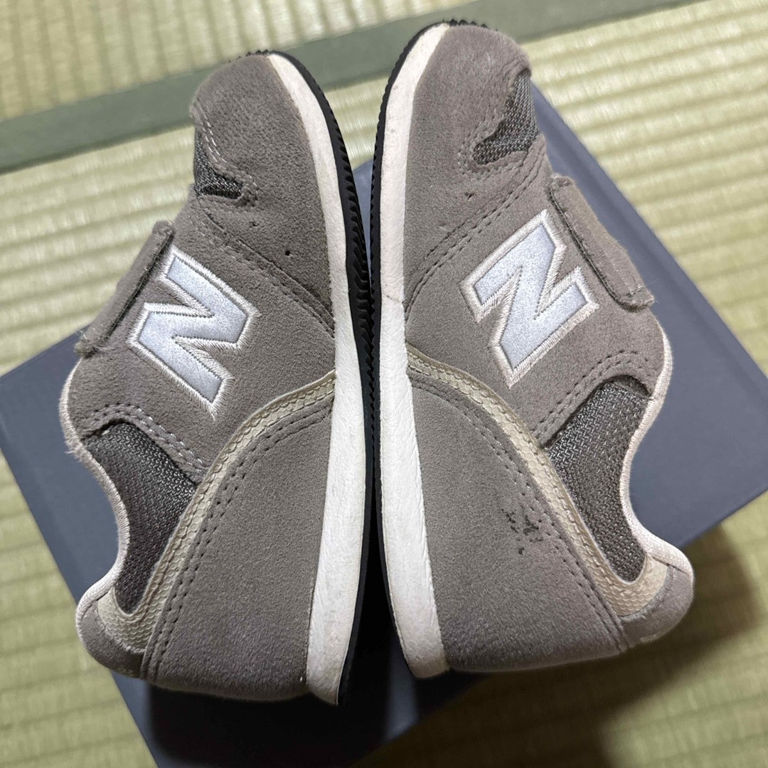 New Balance(ニューバランス)のニューバランス　キッズ　スニーカー　16 センチ キッズ/ベビー/マタニティのキッズ靴/シューズ(15cm~)(スニーカー)の商品写真