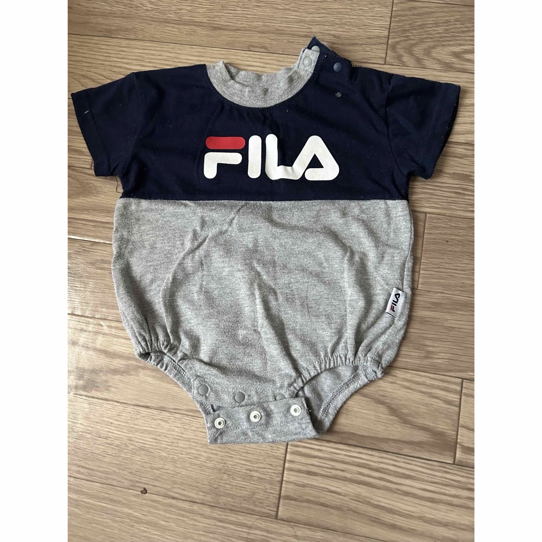 FILA(フィラ)の男の子ロンパース 60.70サイズ　FILA GU キッズ/ベビー/マタニティのベビー服(~85cm)(ロンパース)の商品写真