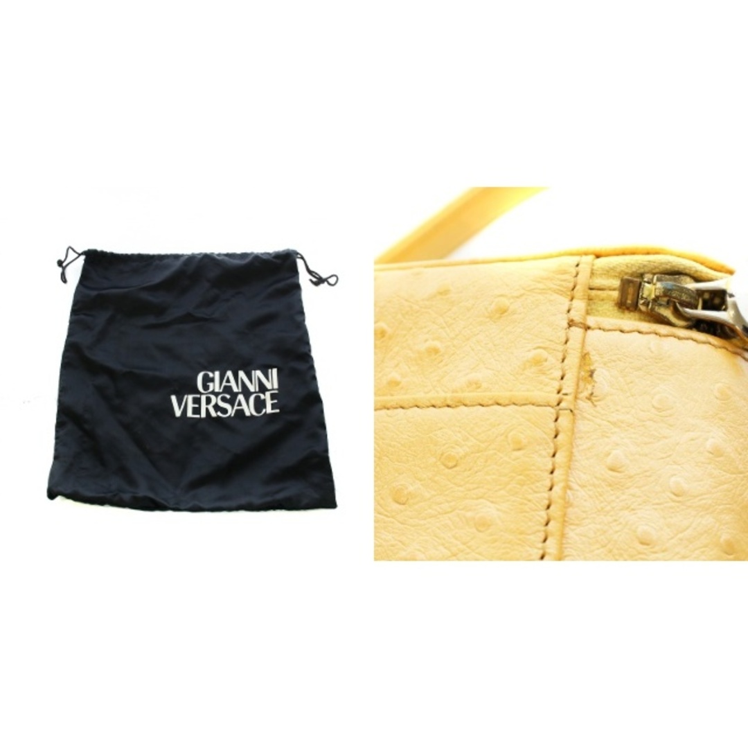 Gianni Versace(ジャンニヴェルサーチ)のGIANNI VERSACE バニティバッグ ポーチ 太陽 オーストリッチ調 黄 レディースのバッグ(その他)の商品写真