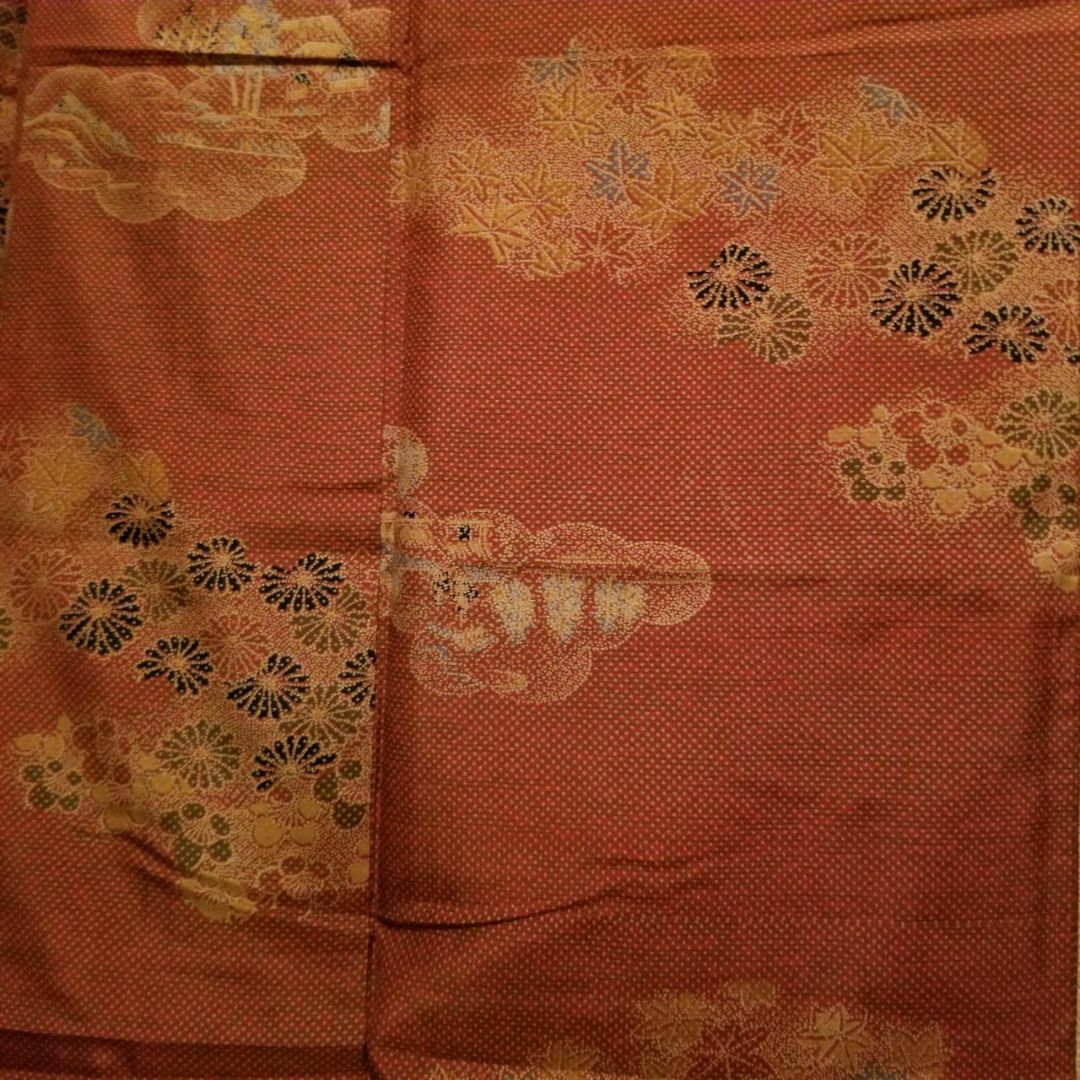 【ほぼ新品】オレンジ色の大島紬(No.151) レディースの水着/浴衣(着物)の商品写真
