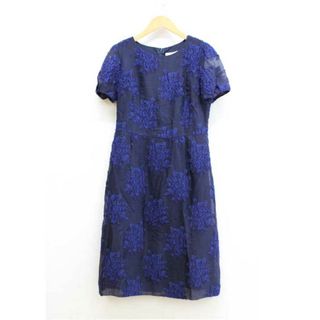 【夏物 新入荷】★YUKI TORII INTERNATIONAL/ユキトリイインターナショナル★フラワーモチーフ袖切替ワンピース/華やか/おしゃれ/クルーネック/ワンピース/半袖/ミディ丈  ネイビー×ブルー/紺×青 レディース 38【中古】夏 805042(その他)