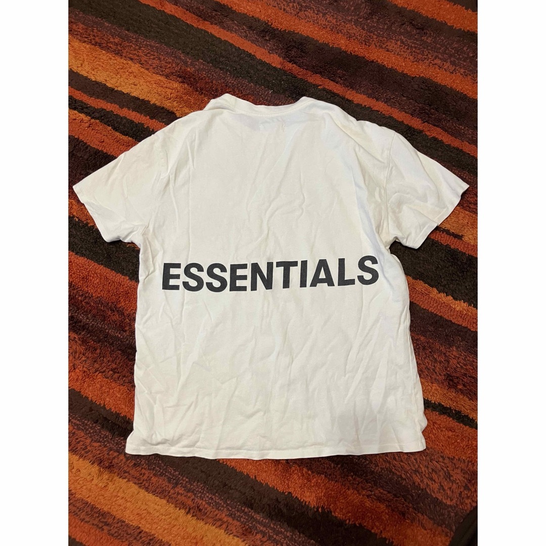 FEAR OF GOD(フィアオブゴッド)のTシャツ 「ESSENTIALS FEAR OF GOD」バックロゴ FOG メンズのトップス(Tシャツ/カットソー(半袖/袖なし))の商品写真