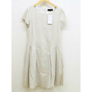 アンタイトル(UNTITLED)の【夏物 新入荷】新品 未使用品『UNTITLED/アンタイトル』ワンピース/無地/半袖/ミディアム丈 ベージュ レディース  4 春夏 onepi 905042(その他)