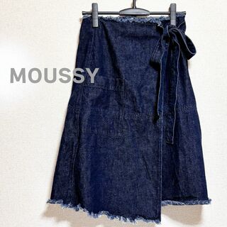 マウジー(moussy)のMOUSSY マウジー　デニム　スカート 膝丈 青 ブルー　ラップ　カットオフ(ひざ丈スカート)