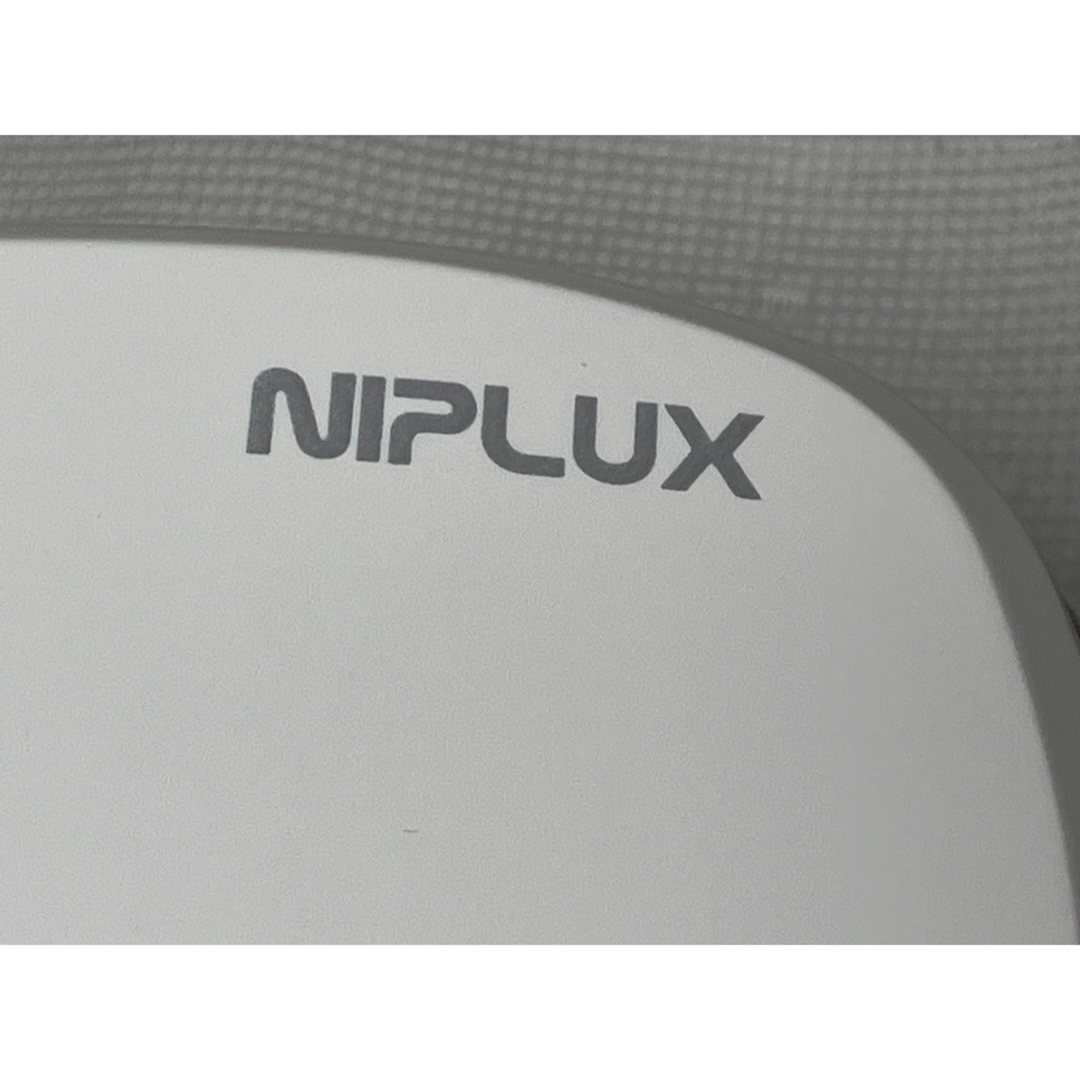 NIPLUX EYE RELAX アイリラックス NP-ER20W ホワイト スマホ/家電/カメラの美容/健康(フェイスケア/美顔器)の商品写真