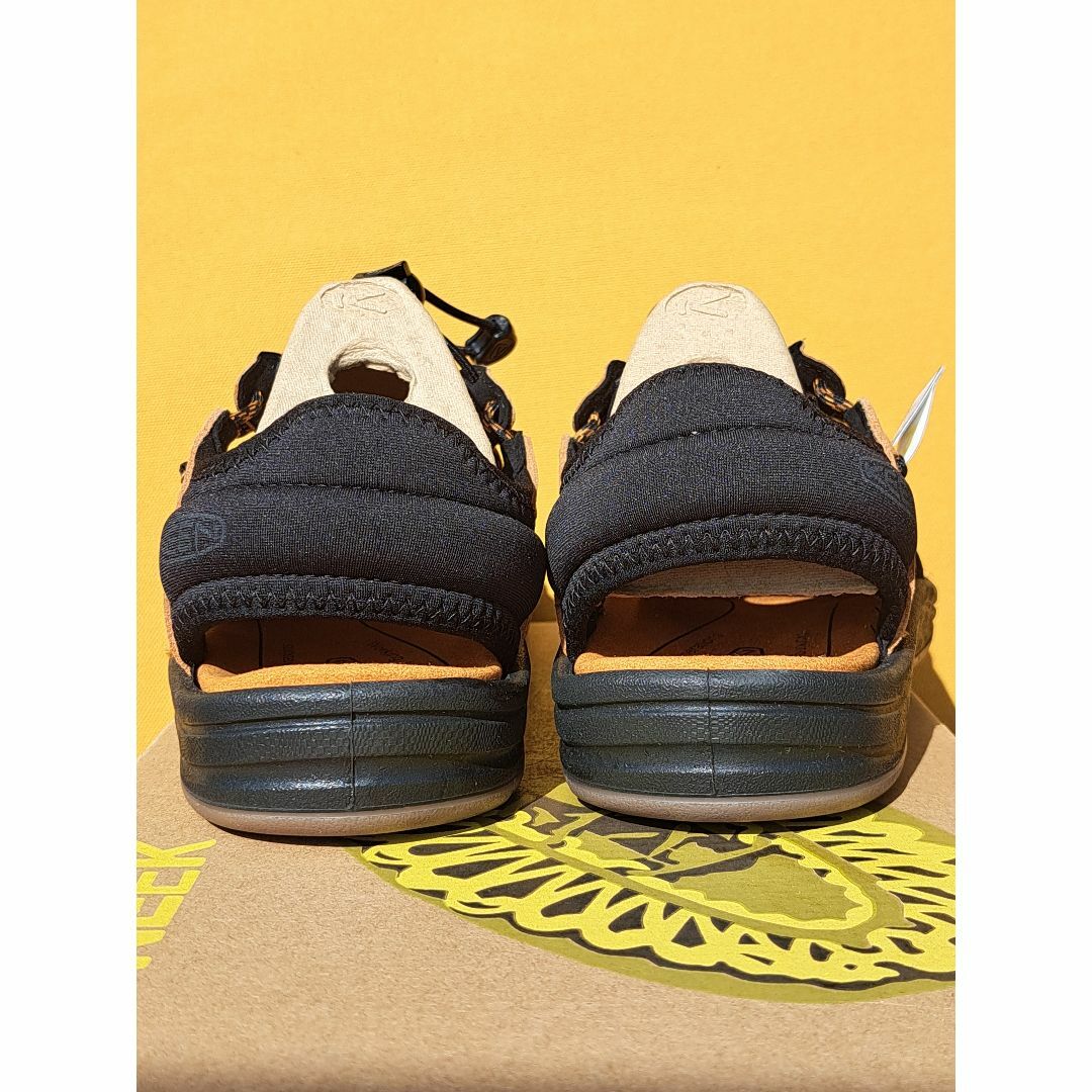 KEEN(キーン)のKEEN UNEEK 2 OT 27,0cm BLACK / CURRY メンズの靴/シューズ(サンダル)の商品写真