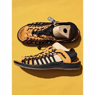 キーン(KEEN)のKEEN UNEEK 2 OT 27,0cm BLACK / CURRY(サンダル)