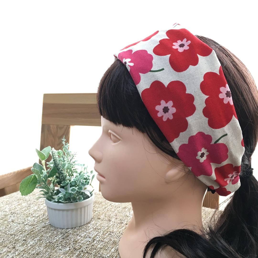 ヘアバンドタイプの三角巾（赤）大人用　子ども用 レディースのヘアアクセサリー(ヘアバンド)の商品写真