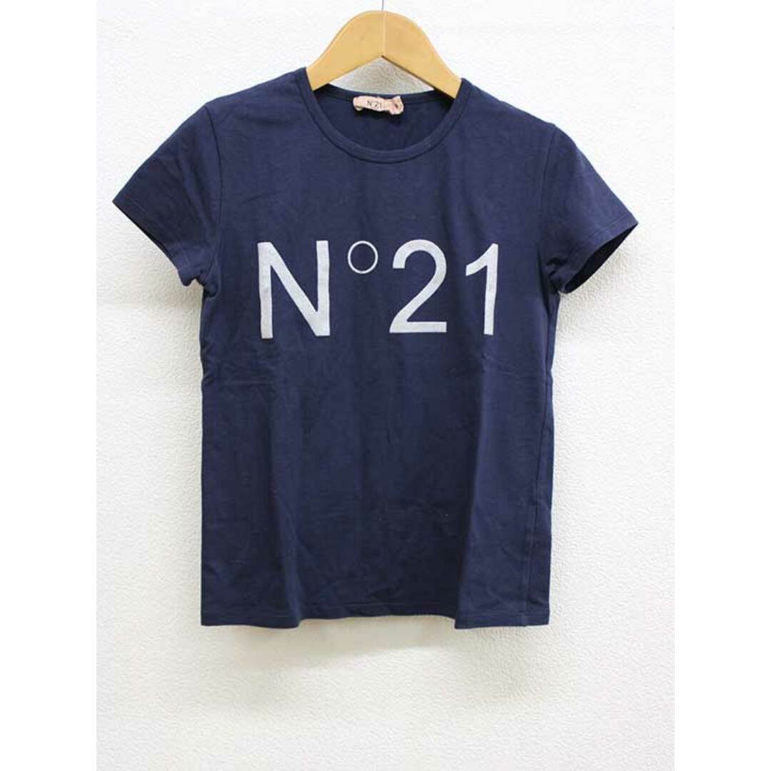 N°21(ヌメロヴェントゥーノ)の【夏物 新入荷】‡N°21/ヌメロ ヴェントゥーノ‡ロゴプリントカットソー/Tシャツ/半袖 ネイビー/紺 レディース 40（キッズサイズ）【中古】 夏 705042 レディースのトップス(Tシャツ(半袖/袖なし))の商品写真