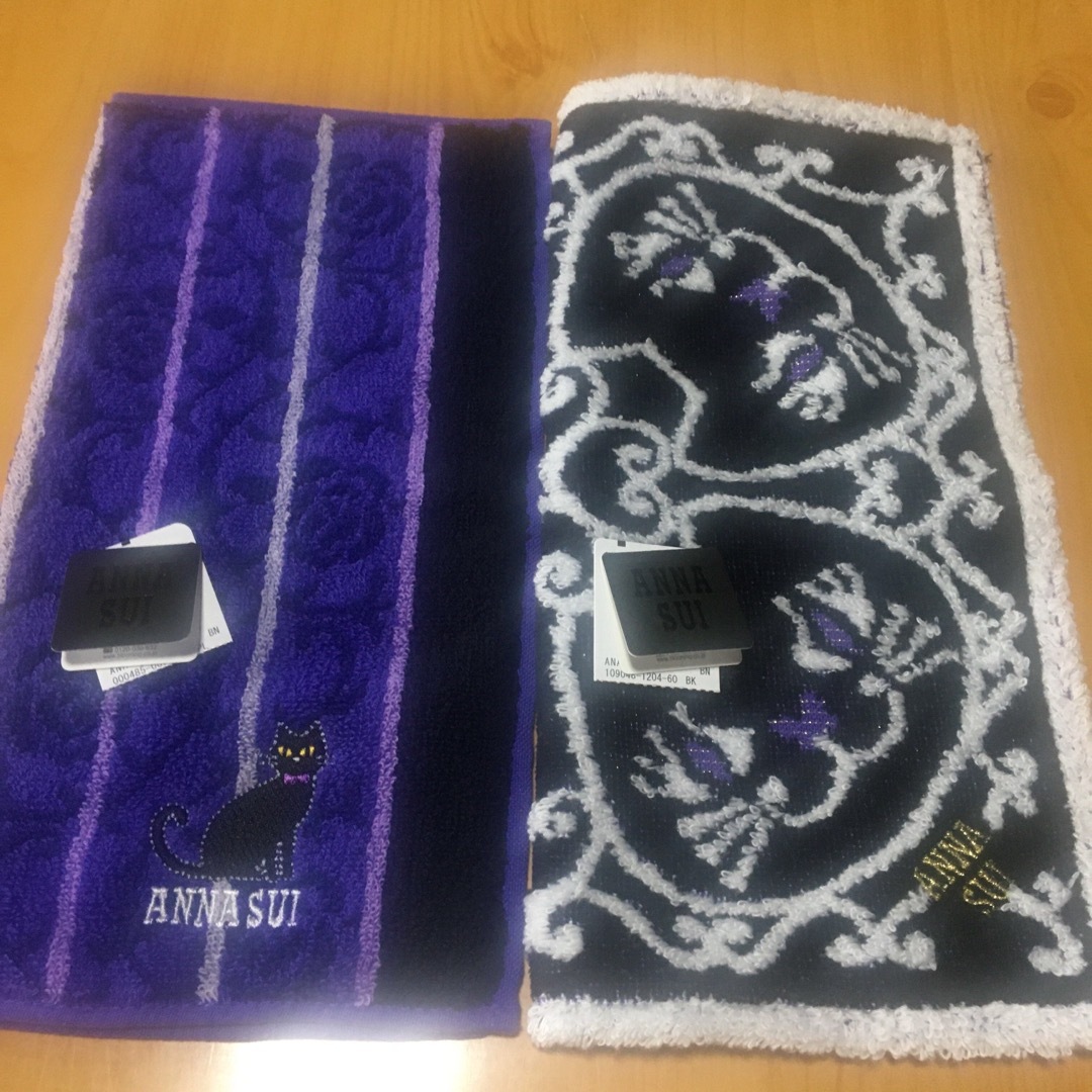 ANNA SUI(アナスイ)のANNA SUIタオルハンカチ２枚　　再値下げ レディースのファッション小物(ハンカチ)の商品写真