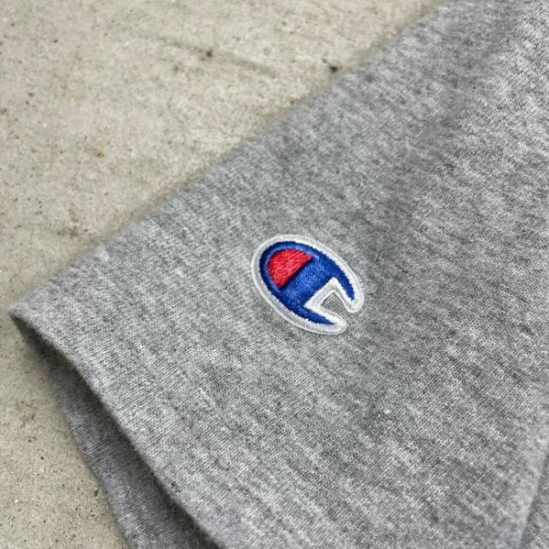 Champion(チャンピオン)のChampion チャンピオン フロントロゴプリント フロッキープリント Tシャツ メンズ2XL相当 メンズのトップス(Tシャツ/カットソー(半袖/袖なし))の商品写真