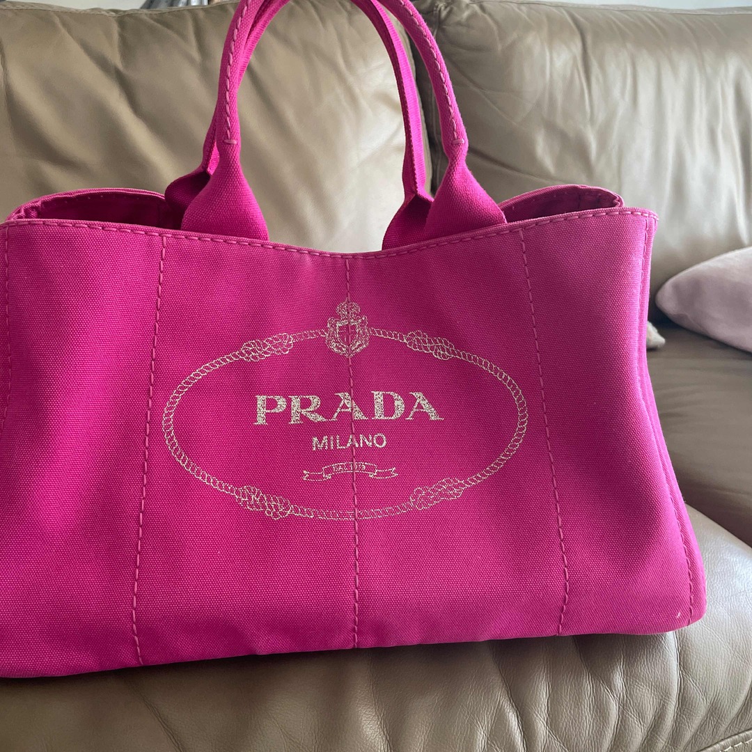 PRADA(プラダ)のプラダ トートバッグ美品 レディースのバッグ(トートバッグ)の商品写真