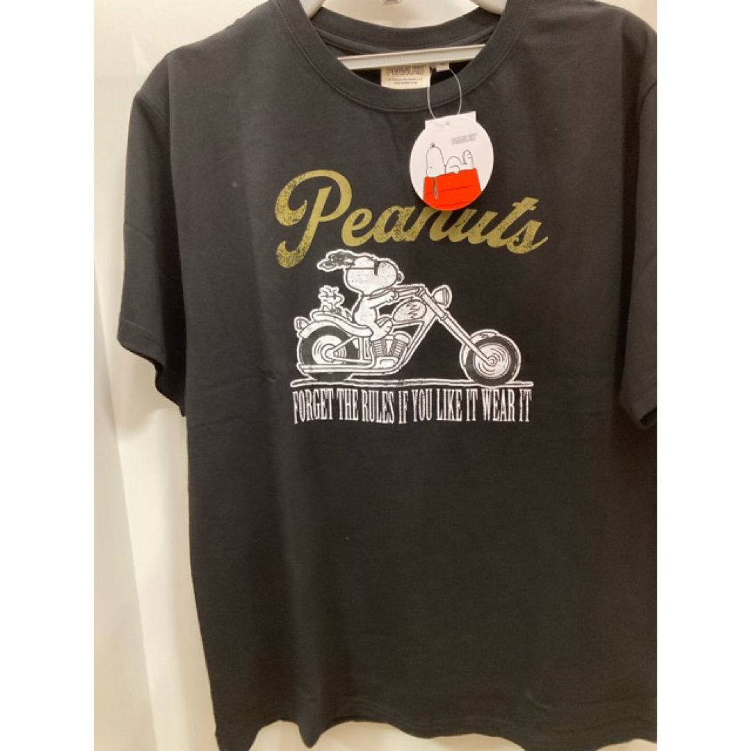 SNOOPY(スヌーピー)の新品 スヌーピーバイクbike Tシャツ 黒 メンズ snoopy ピーナッツ メンズのトップス(Tシャツ/カットソー(半袖/袖なし))の商品写真