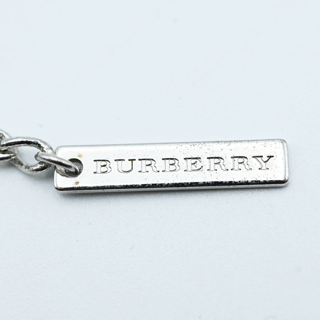 BURBERRY(バーバリー)のM05 BURBERRY バーバリー トリプルサークル ラインストーン/ノバチェック メタル ネックレス シルバー レディースのアクセサリー(ネックレス)の商品写真