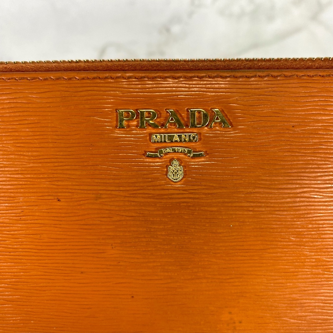 PRADA(プラダ)の完備品　PRADA 　プラダ　財布　ヴィッテロ　 エピレザー 1ML506  レディースのファッション小物(財布)の商品写真