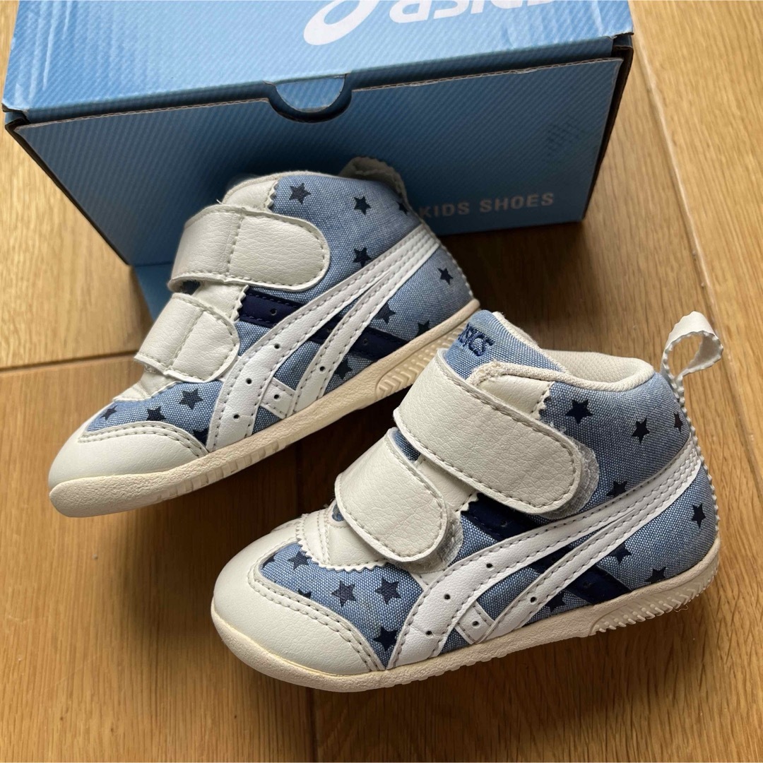 asics(アシックス)のasics SUKU2 FIRST ブルー ファーストシューズ 13㎝ キッズ/ベビー/マタニティのベビー靴/シューズ(~14cm)(スニーカー)の商品写真