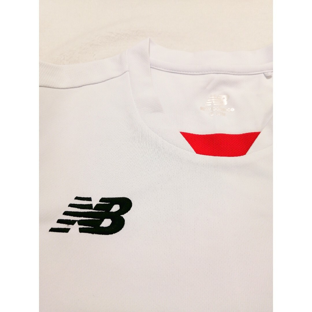 New Balance(ニューバランス)の値下げ♪【new balance】サッカーウェア・半袖・Tシャツ・白・Sサイズ スポーツ/アウトドアのサッカー/フットサル(ウェア)の商品写真