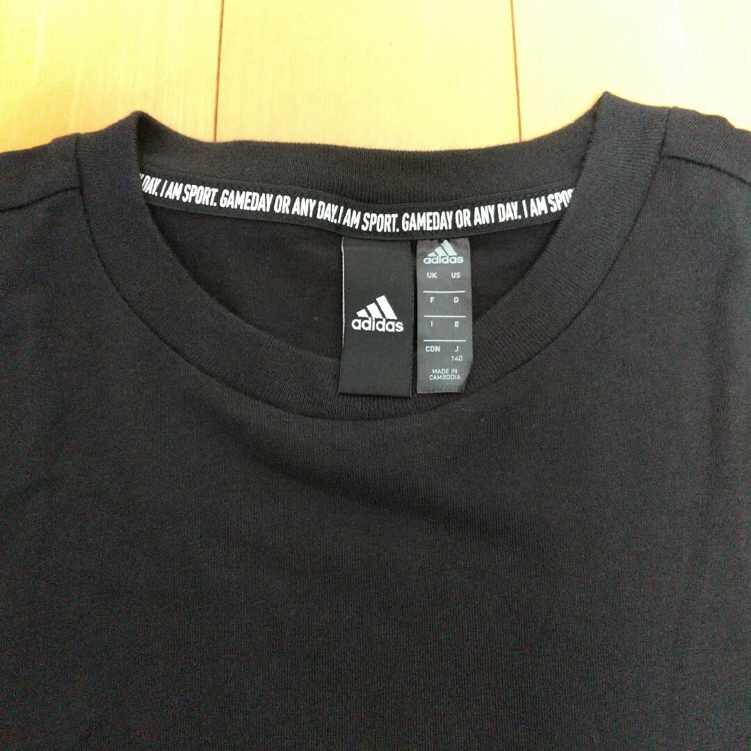 adidas(アディダス)の140サイズ☆adidas半袖Tシャツ キッズ/ベビー/マタニティのキッズ服男の子用(90cm~)(Tシャツ/カットソー)の商品写真