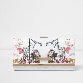 リバーアイランド(RIVER ISLAND)の2017春新作【新品未使用】RiverIsland 花柄刺繍長財布♡ホワイト(財布)