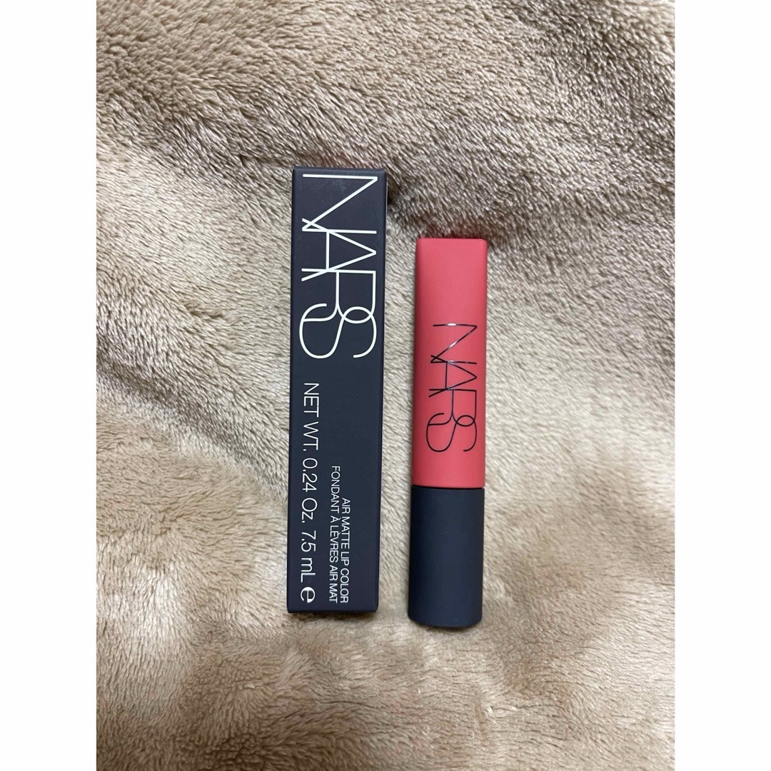 NARS(ナーズ)のNARS エアーマットリップカラー 00041ブリックレッド コスメ/美容のベースメイク/化粧品(口紅)の商品写真