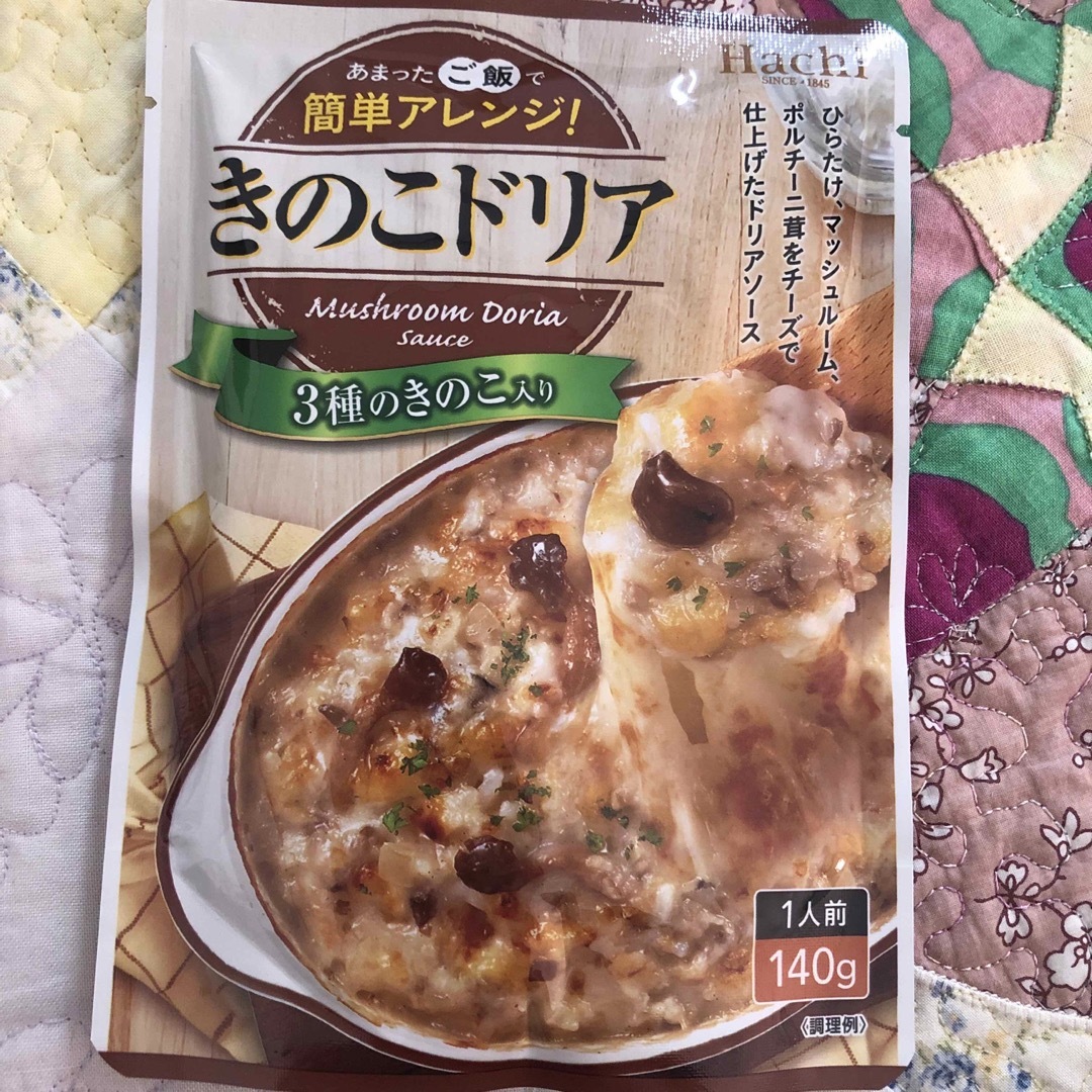 ハチ食品(ハチショクヒン)のレトルト食品　あまったご飯で簡単アレンジ！　ドリアソース　4種　計8袋 食品/飲料/酒の加工食品(レトルト食品)の商品写真