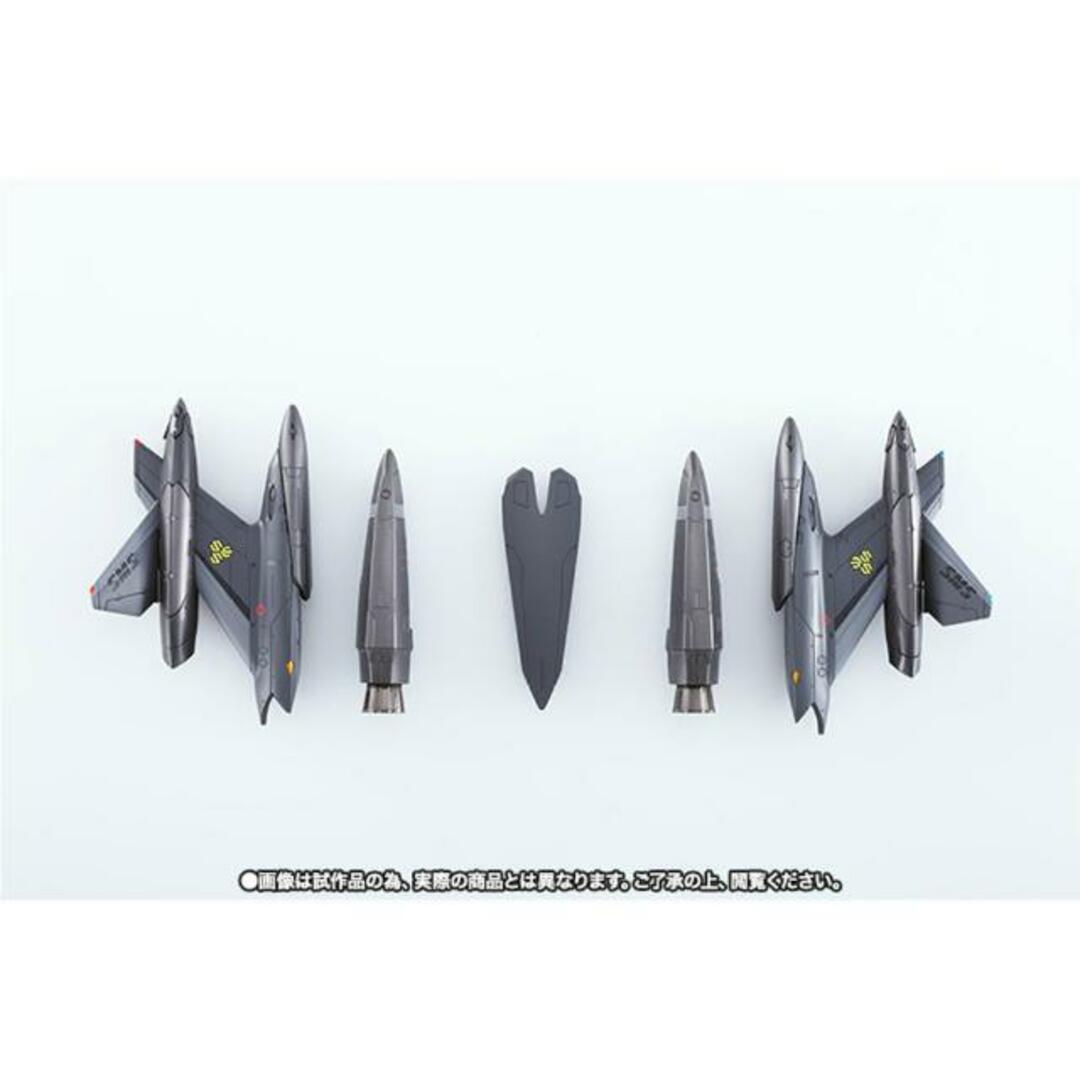 BANDAI(バンダイ)のDX超合金 YF-29 デュランダルバルキリー オズマ機用スーパーパーツ マクロス30 銀河を繋ぐ歌声 完成トイ バンダイ エンタメ/ホビーのフィギュア(アニメ/ゲーム)の商品写真