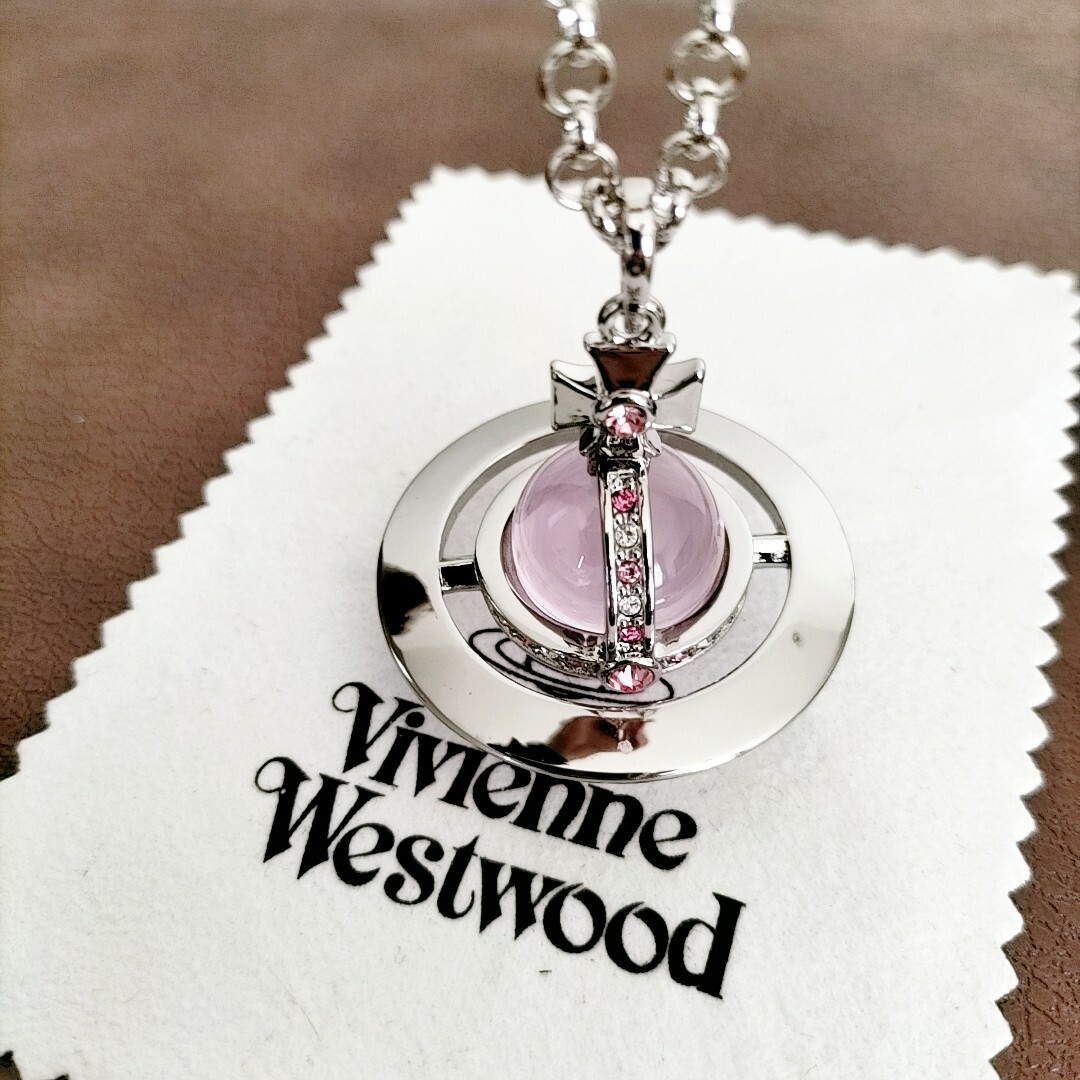 Vivienne Westwood(ヴィヴィアンウエストウッド)のヴィヴィアンウエストウッド　スモールオーブネックレス レディースのアクセサリー(ネックレス)の商品写真