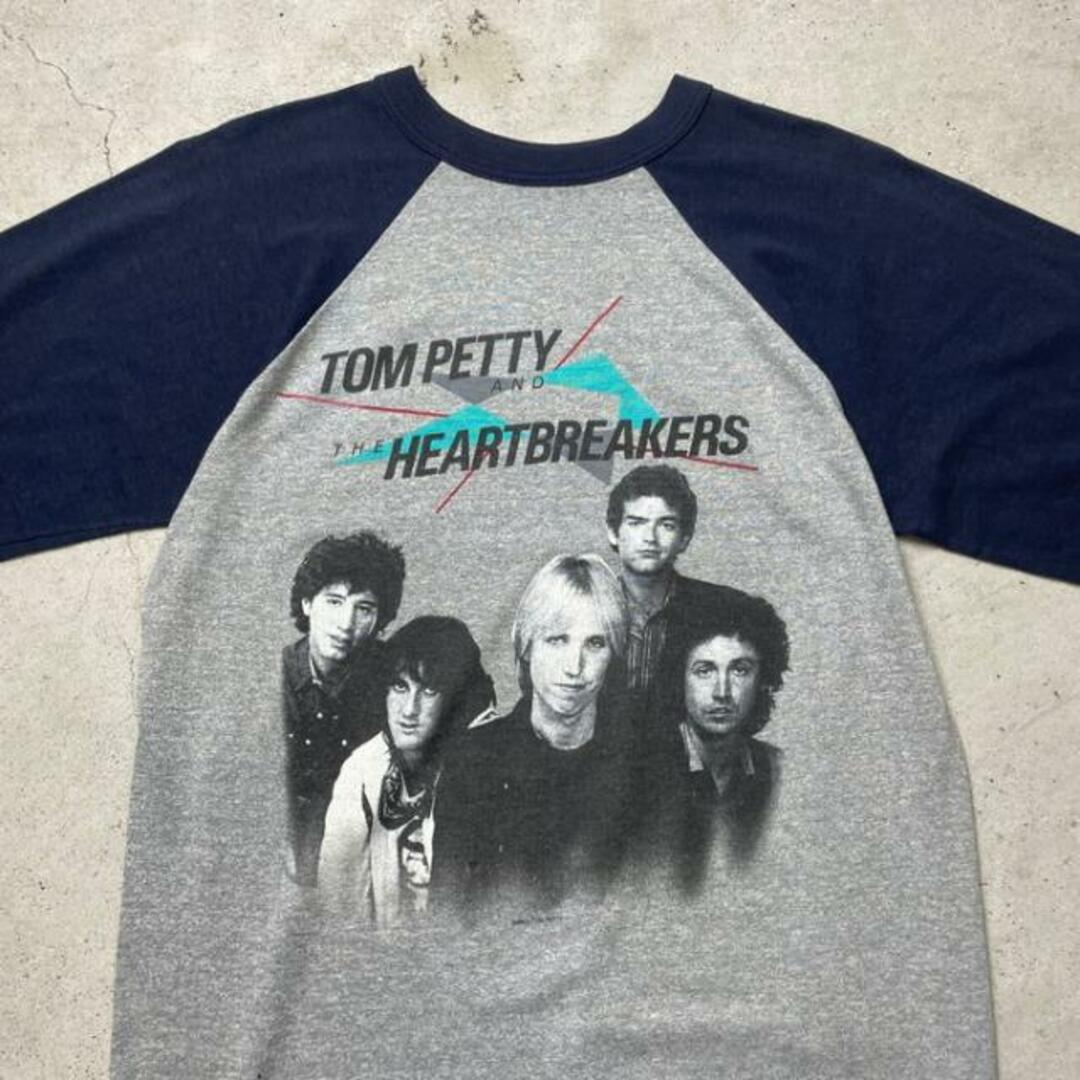 80年代 TOM PETTY AND THE HEARTBREAKERS トム・ペティ&ザ・ハートブレイカーズ バンドTシャツ バンT ツアー ラグランTシャツ メンズM相当 メンズのトップス(Tシャツ/カットソー(半袖/袖なし))の商品写真