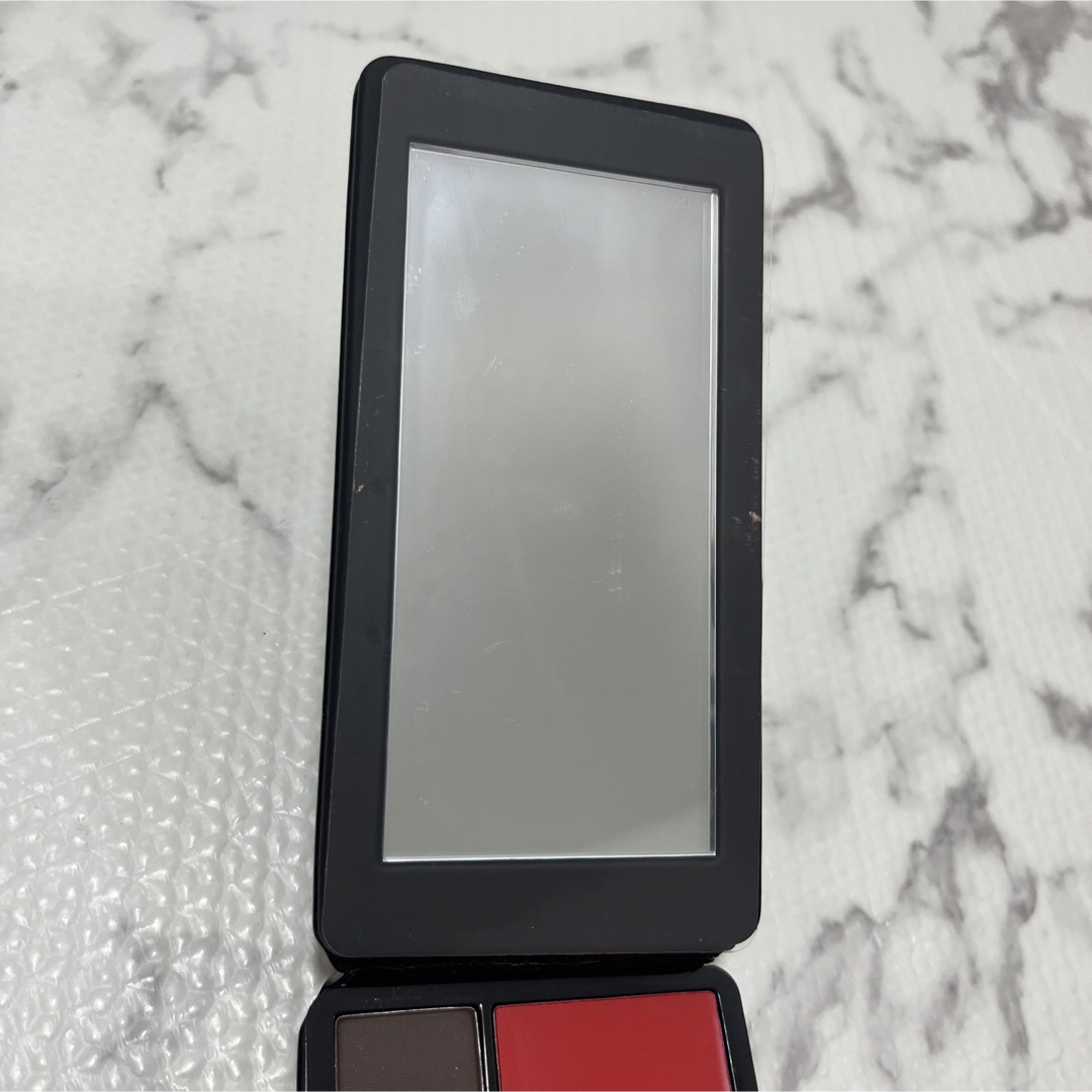 Yves Saint Laurent Beaute(イヴサンローランボーテ)の【新品、未使用】イヴ サンローラン ベリーメイクアップ パレット  コスメ/美容のキット/セット(コフレ/メイクアップセット)の商品写真