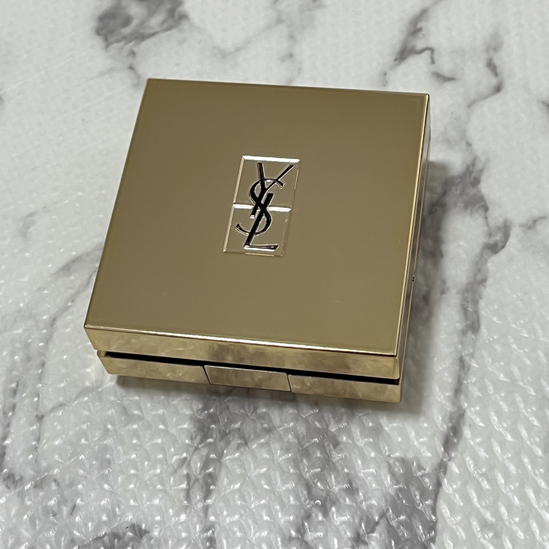 Yves Saint Laurent Beaute(イヴサンローランボーテ)のイヴサンローラン ラディアントタッチルクッション#B20 リキッドファンデーショ コスメ/美容のベースメイク/化粧品(ファンデーション)の商品写真