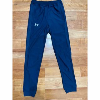 アンダーアーマー(UNDER ARMOUR)のアンダーアーマー  スリムフィットパンツ　Sサイズ　美品　ネイビー　紺色(ウェア)