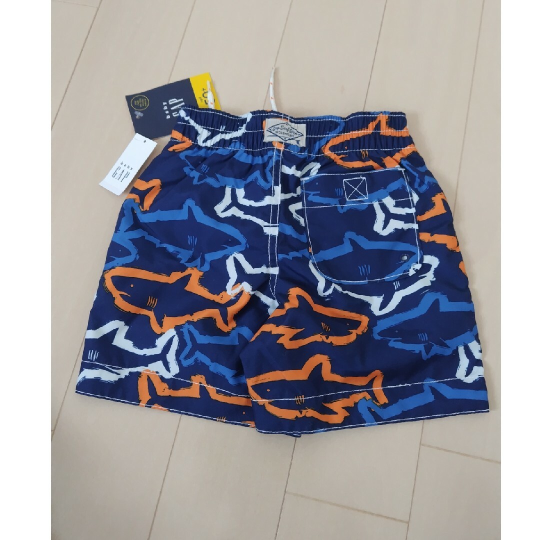 GAP(ギャップ)のGAP　水着　男の子　９５センチ キッズ/ベビー/マタニティのキッズ服女の子用(90cm~)(水着)の商品写真