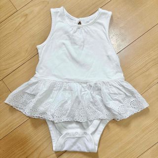 ベビーギャップ(babyGAP)のbabyGAP レーススカート付きロンパース　18〜24ヶ月　90cm(ロンパース)