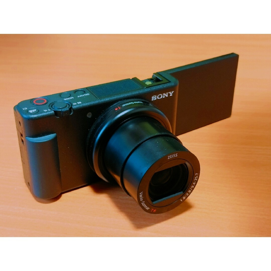 SONY(ソニー)の【週末限定価格】SONY デジタルカメラ VLOGCAM ZV ZV-1G スマホ/家電/カメラのカメラ(コンパクトデジタルカメラ)の商品写真