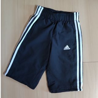 アディダス(adidas)のadidasハーフパンツ(パンツ/スパッツ)