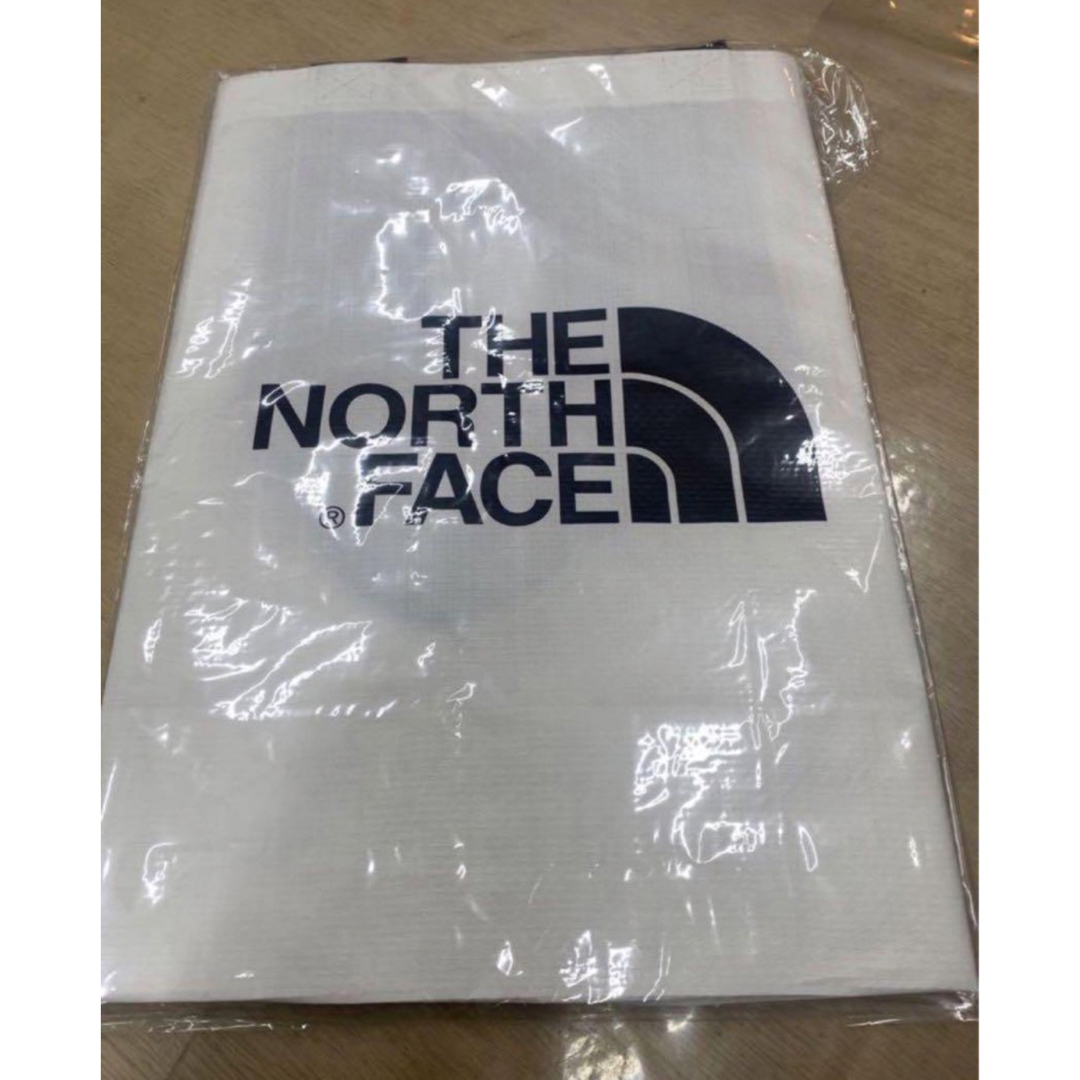 THE NORTH FACE(ザノースフェイス)のノースフェイス大容量ロゴショッパーバッグショルダーバッグエコバッグLサイズ レディースのバッグ(ショルダーバッグ)の商品写真