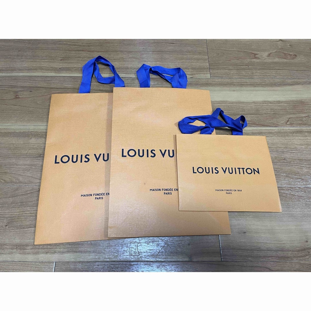 LOUIS VUITTON(ルイヴィトン)のルイヴィトン 紙袋 ショッパー 3枚セット レディースのバッグ(ショップ袋)の商品写真
