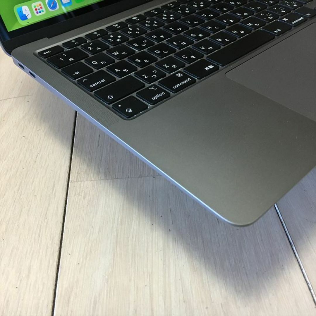 Apple(アップル)の545）Apple MacBook Air 13インチ 2020-i5-256 スマホ/家電/カメラのPC/タブレット(ノートPC)の商品写真