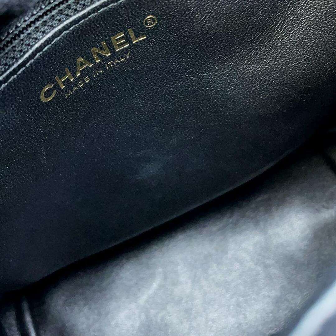 CHANEL(シャネル)のシャネル リュック CCフィリグリー キャビアスキン A57090 CHANEL バッグ バックパック 黒 レディースのバッグ(リュック/バックパック)の商品写真